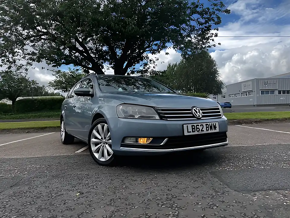 Used 2012 Volkswagen Passat Highline Grey - Interior and Exterior details 5