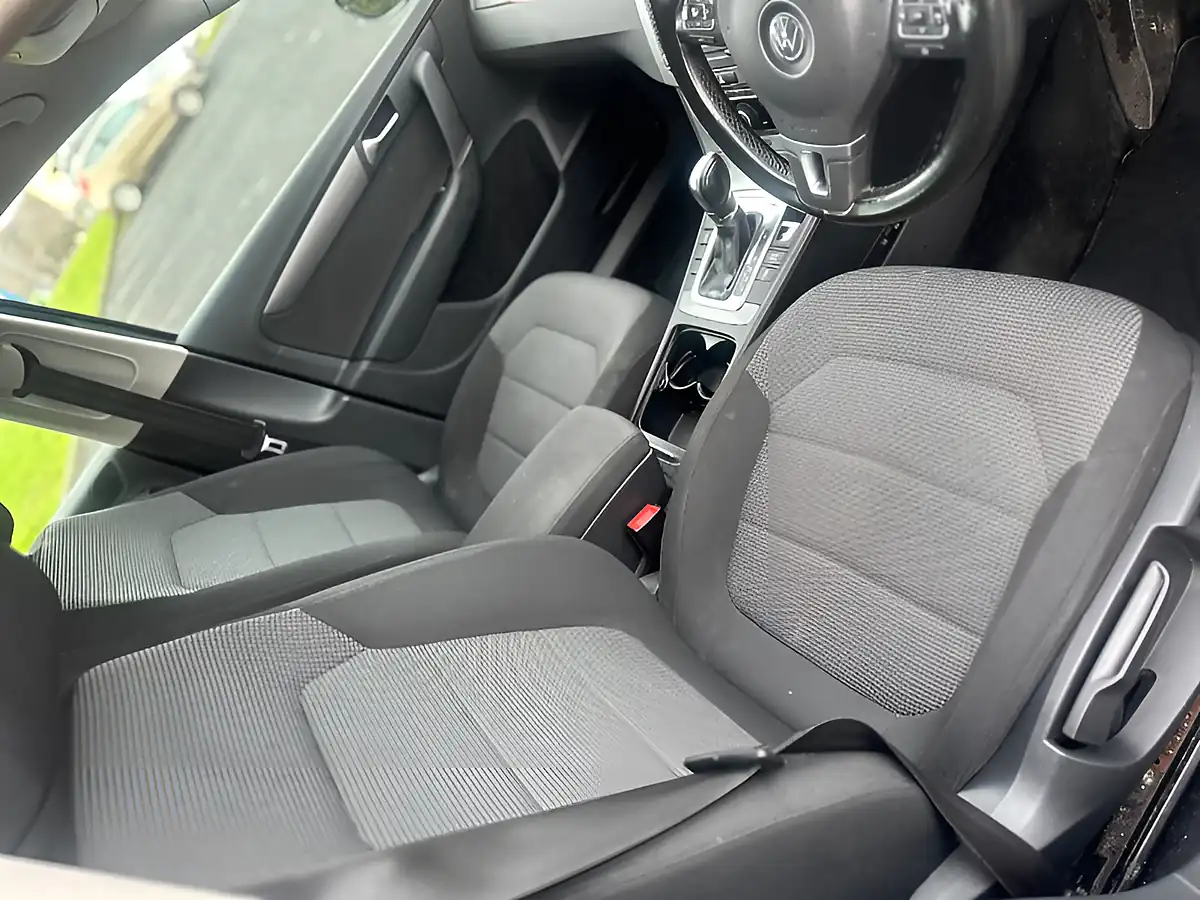 Used 2012 Volkswagen Passat Se Blue - Interior and Exterior details 5