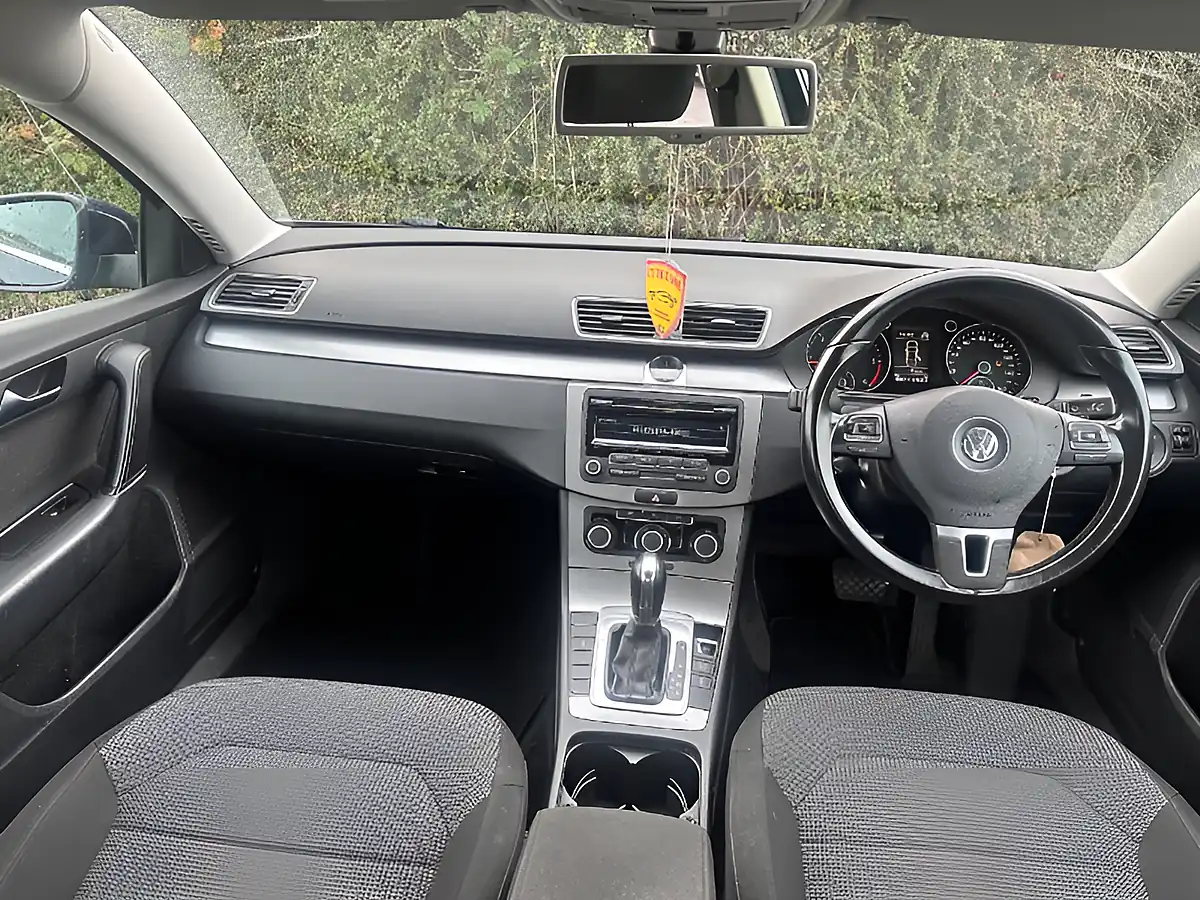 Used 2012 Volkswagen Passat Se Blue - Interior and Exterior details 9