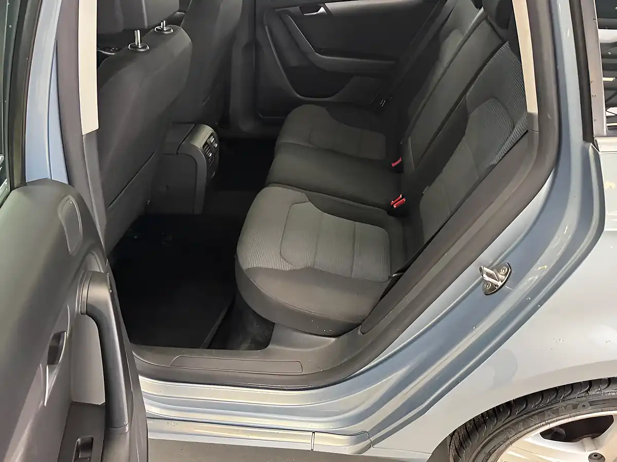Used 2012 Volkswagen Passat Se Grey - Interior and Exterior details 11