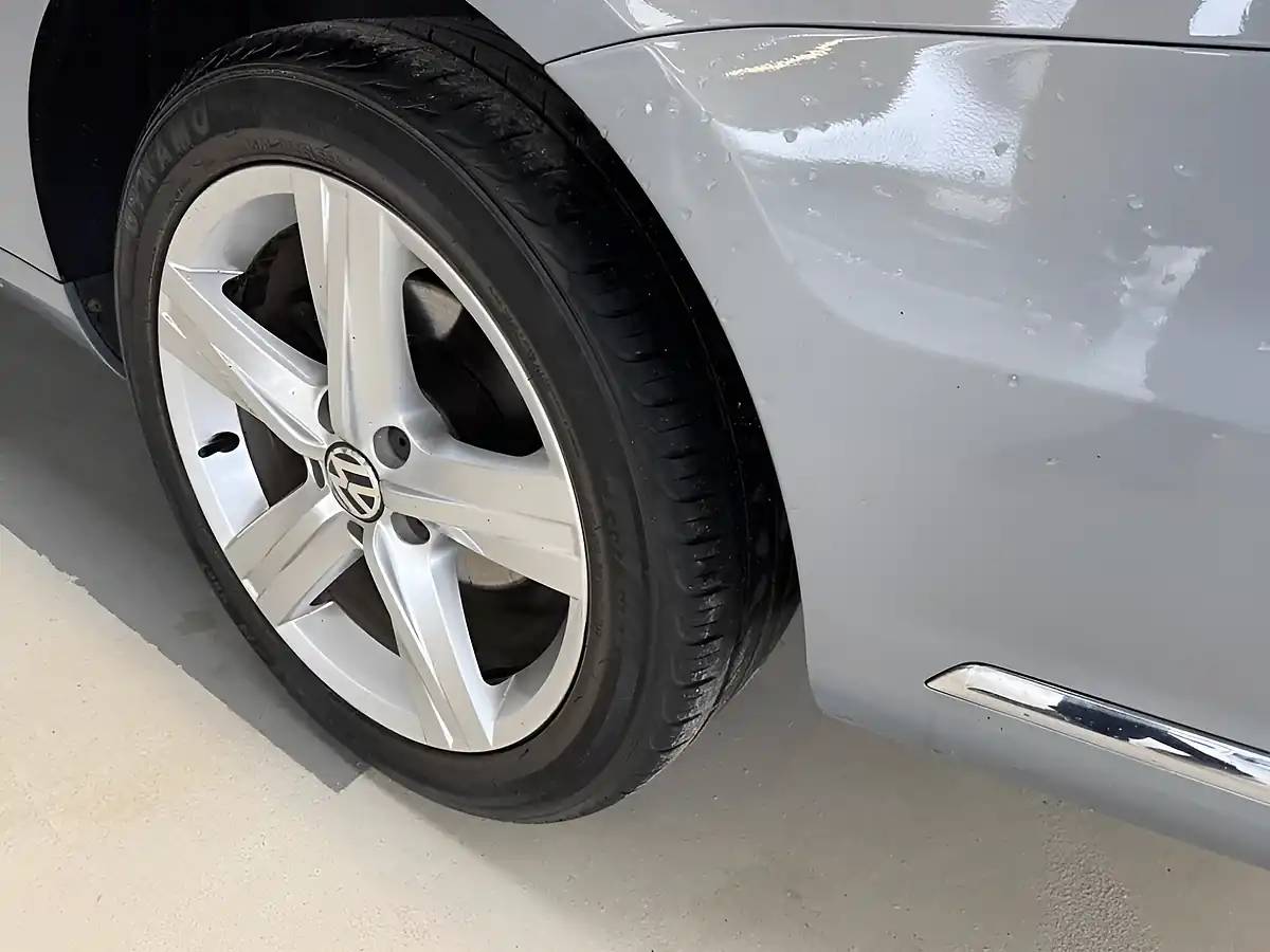 Used 2012 Volkswagen Passat Se Grey - Interior and Exterior details 12