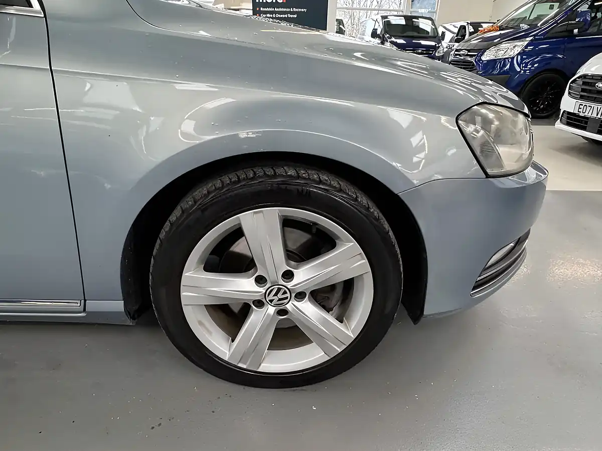 Used 2012 Volkswagen Passat Se Grey - Interior and Exterior details 13