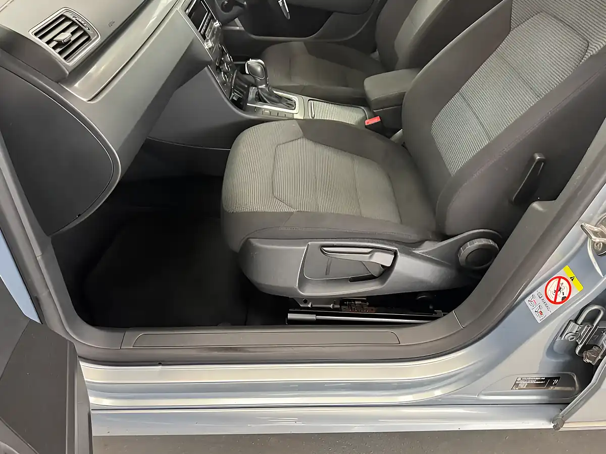 Used 2012 Volkswagen Passat Se Grey - Interior and Exterior details 15