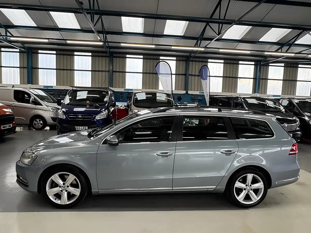 Used 2012 Volkswagen Passat Se Grey - Interior and Exterior details 4