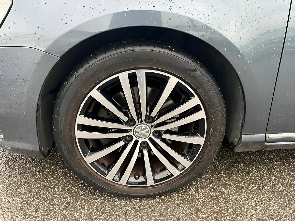 Used 2012 Volkswagen Passat Sport Grey - Interior and Exterior details 14