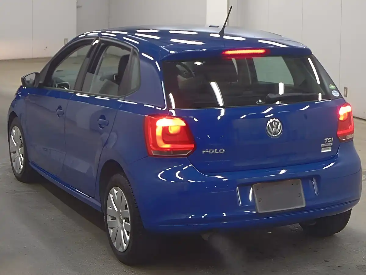 Used 2012 Volkswagen Polo Blue - Interior and Exterior details 2