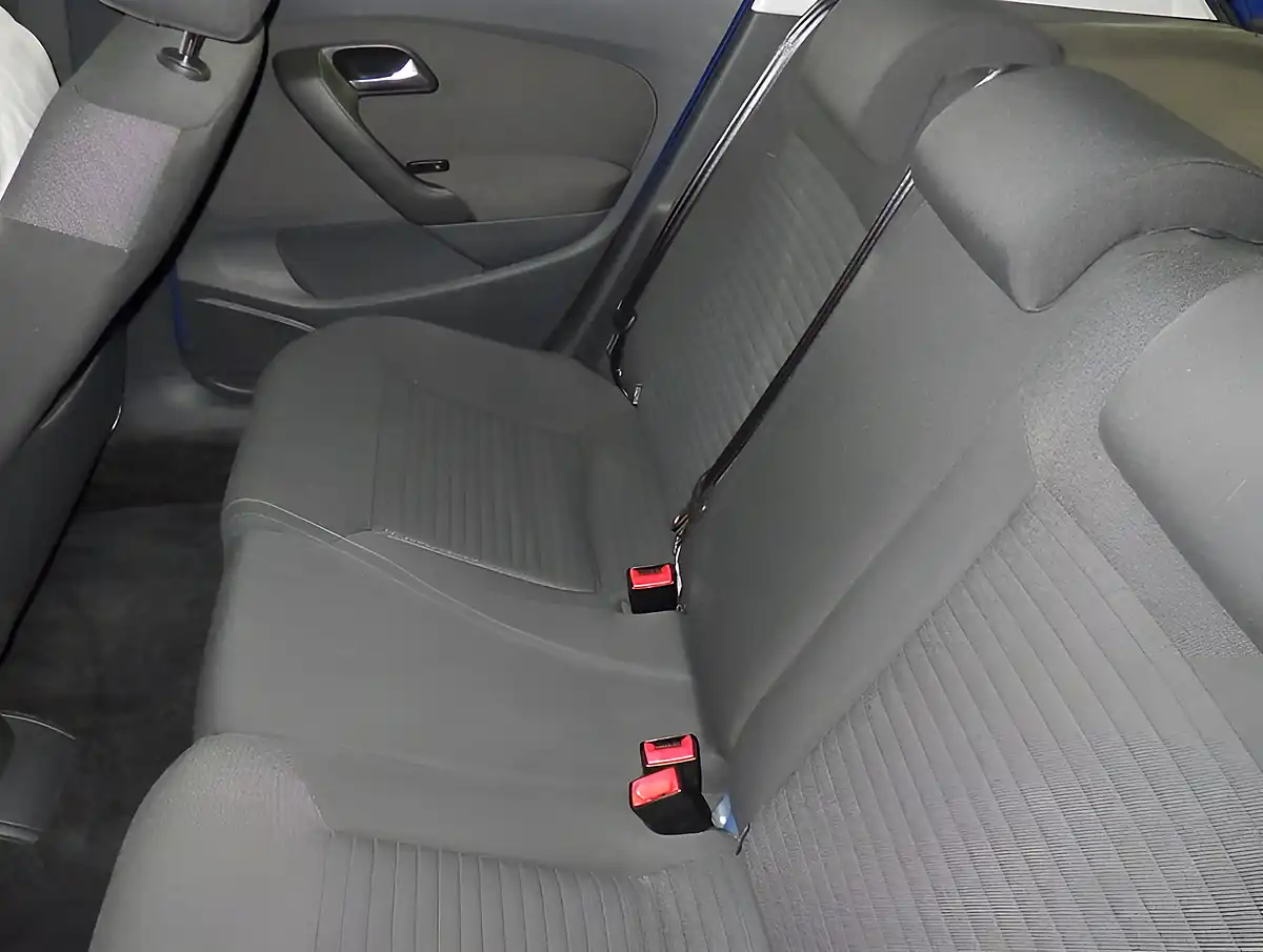 Used 2012 Volkswagen Polo Blue - Interior and Exterior details 5