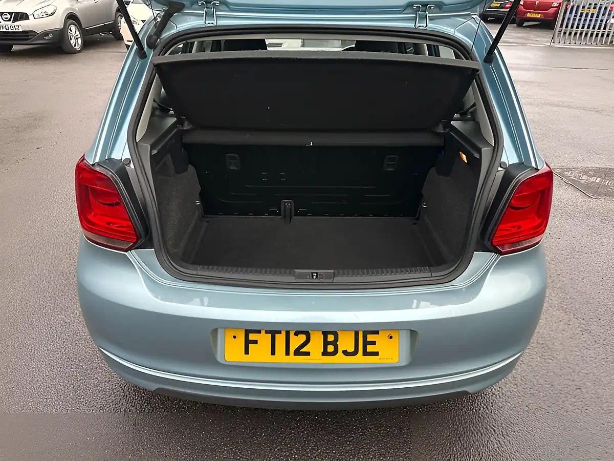 Used 2012 Volkswagen Polo Bluemotion Blue - Interior and Exterior details 13
