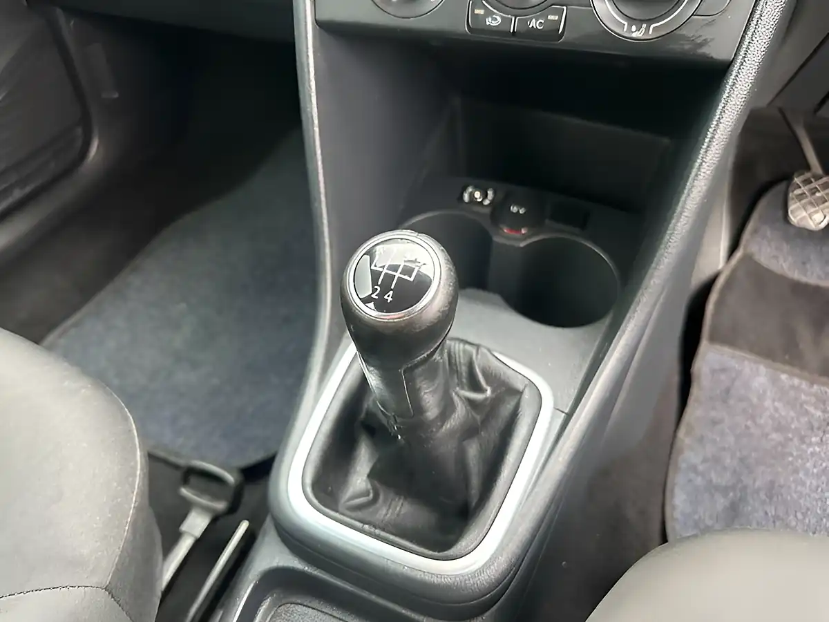 Used 2012 Volkswagen Polo Bluemotion Blue - Interior and Exterior details 15