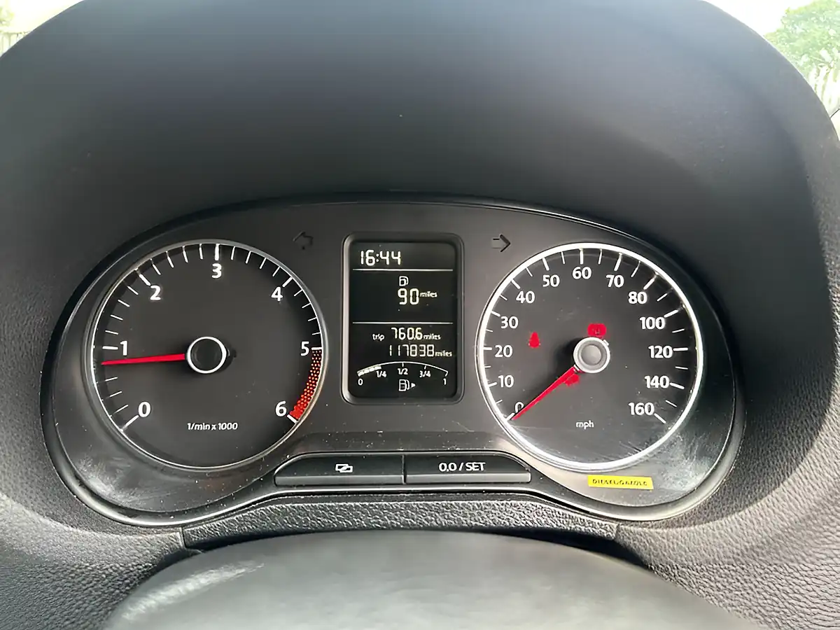 Used 2012 Volkswagen Polo Bluemotion Blue - Interior and Exterior details 17
