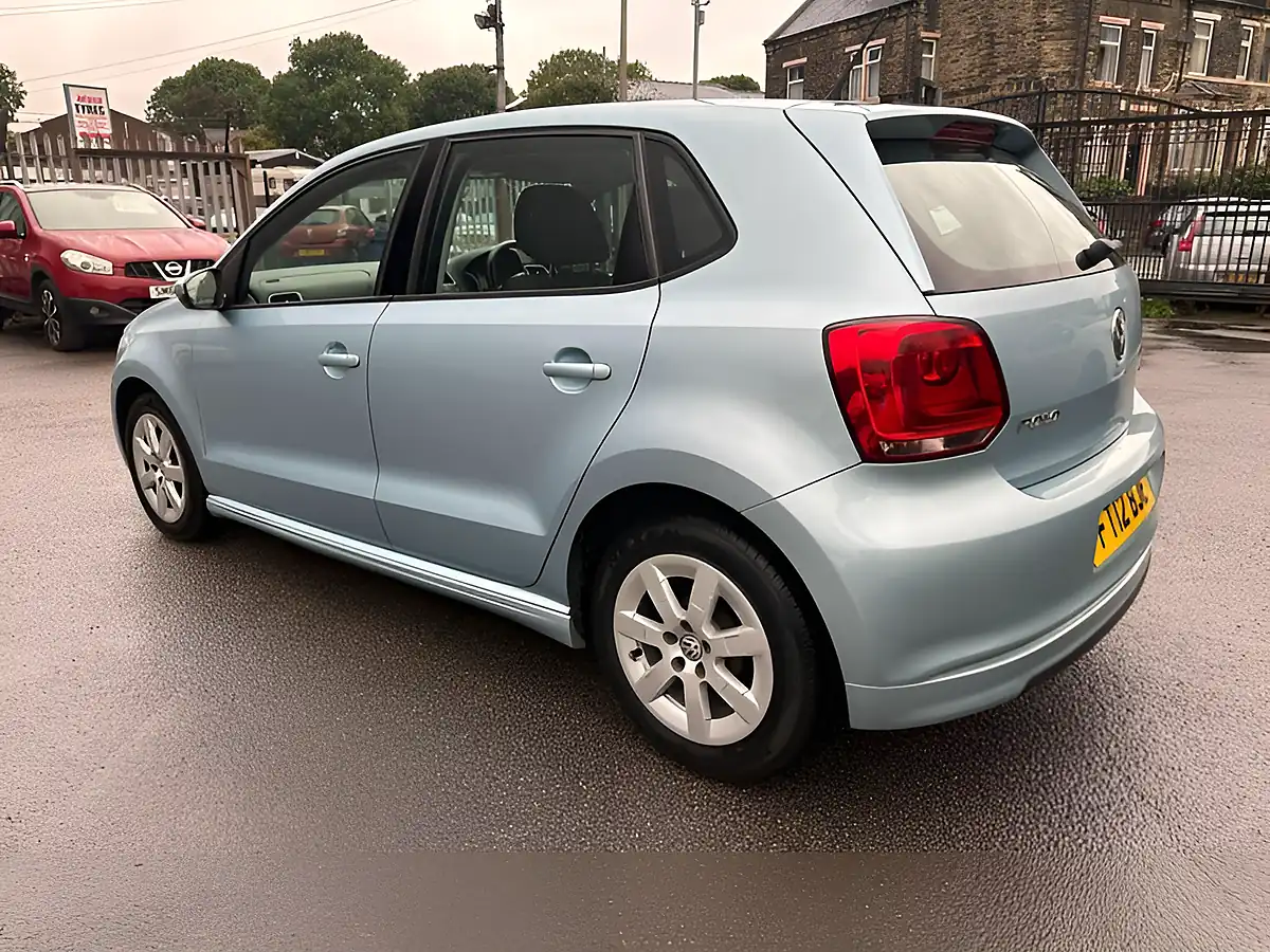 Used 2012 Volkswagen Polo Bluemotion Blue - Interior and Exterior details 9