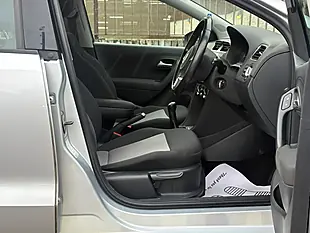 Used 2012 Volkswagen Polo Bluemotion Silver - Interior and Exterior details 15
