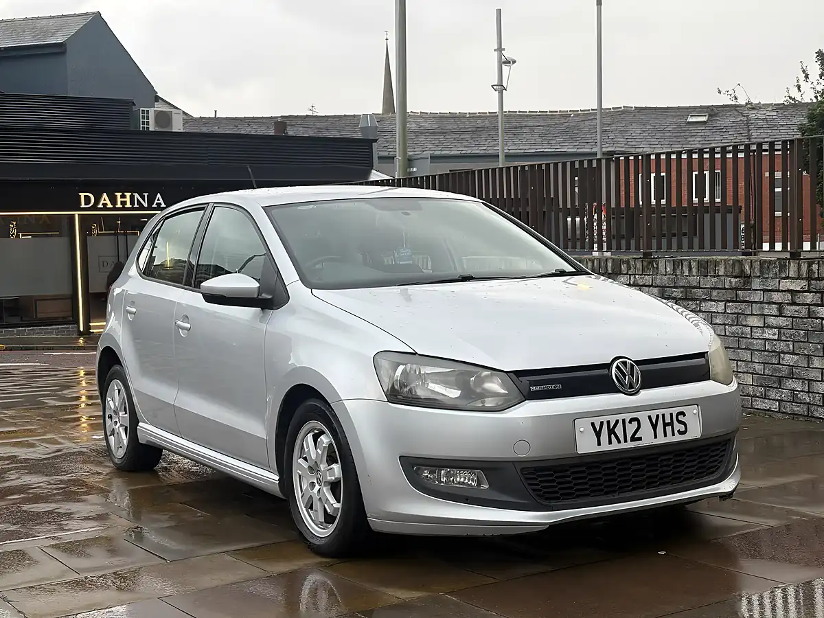 Used 2012 Volkswagen Polo Bluemotion Silver - Interior and Exterior details 2