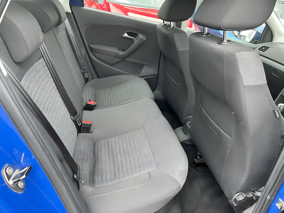 Used 2012 Volkswagen Polo Bluemotion Technology Blue - Interior and Exterior details 15