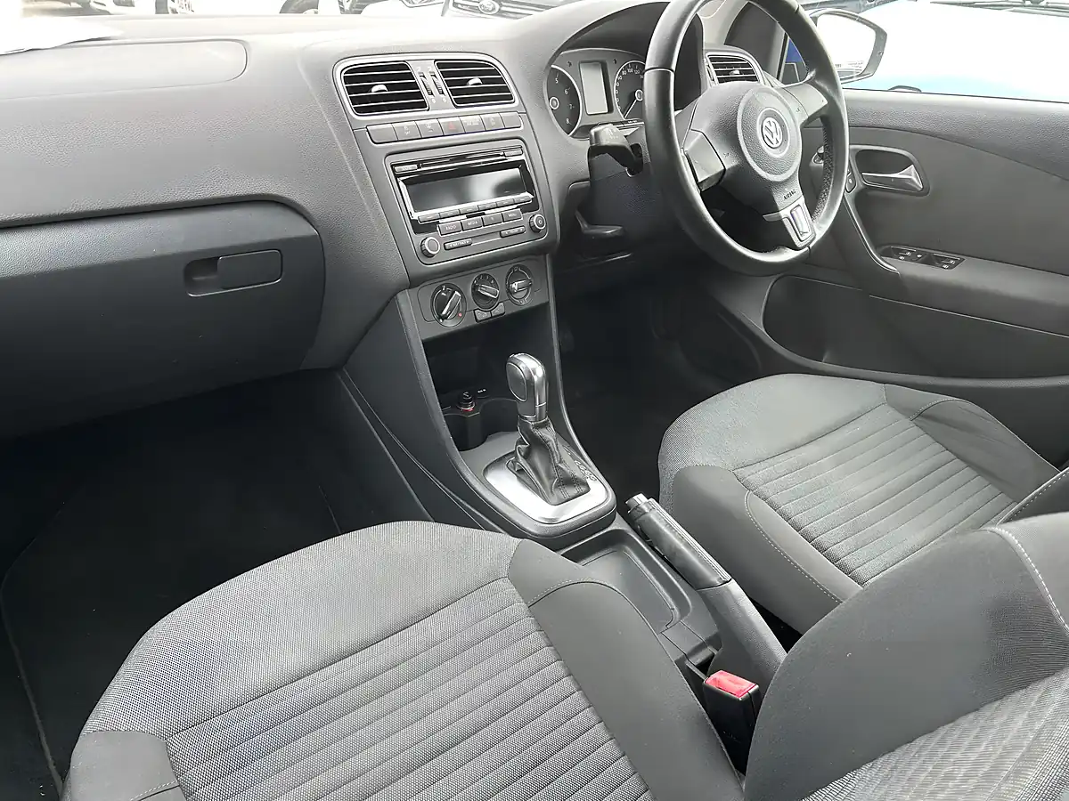 Used 2012 Volkswagen Polo Bluemotion Technology Blue - Interior and Exterior details 17