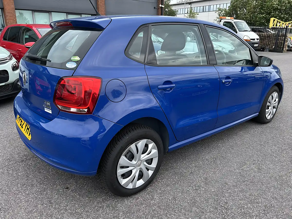 Used 2012 Volkswagen Polo Bluemotion Technology Blue - Interior and Exterior details 5