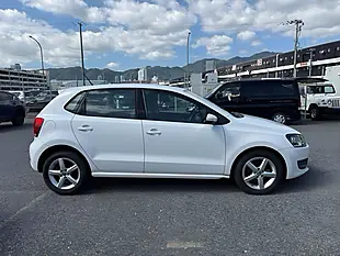 Used 2012 Volkswagen Polo Comfortline White - Interior and Exterior details 6
