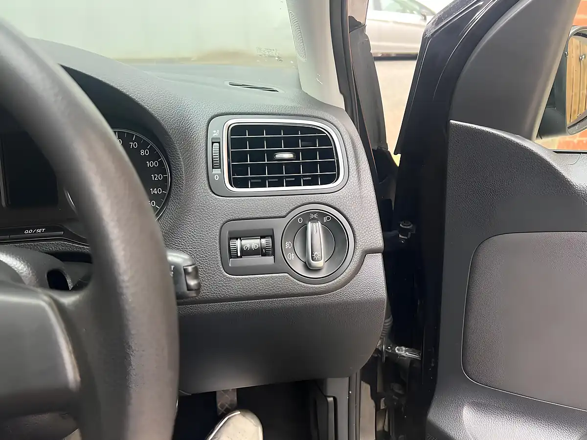 Used 2012 Volkswagen Polo Match Black - Interior and Exterior details 12