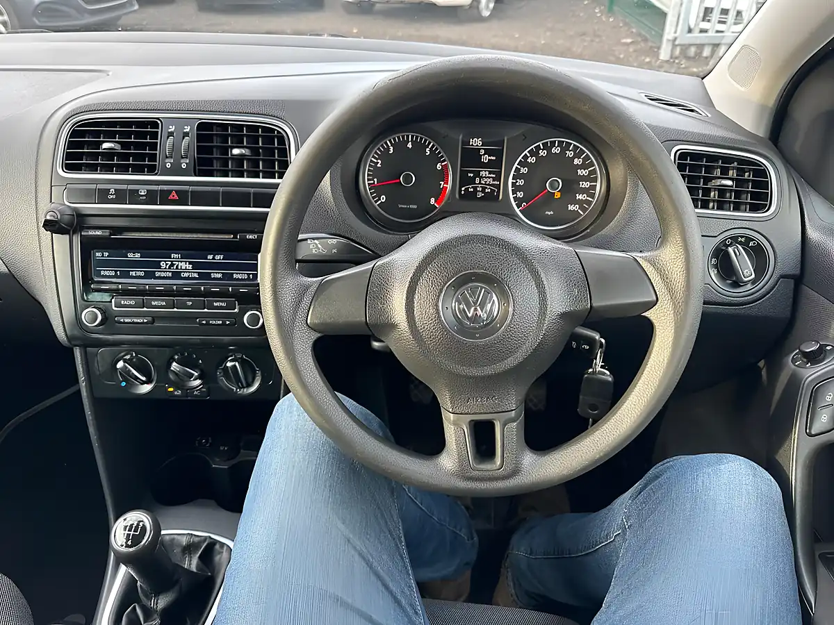 Used 2012 Volkswagen Polo Match Silver - Interior and Exterior details 16