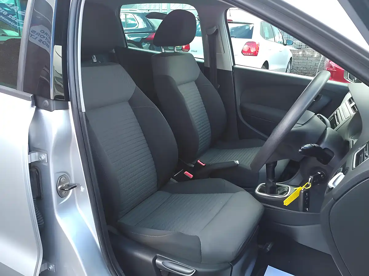 Used 2012 Volkswagen Polo Match Silver - Interior and Exterior details 13