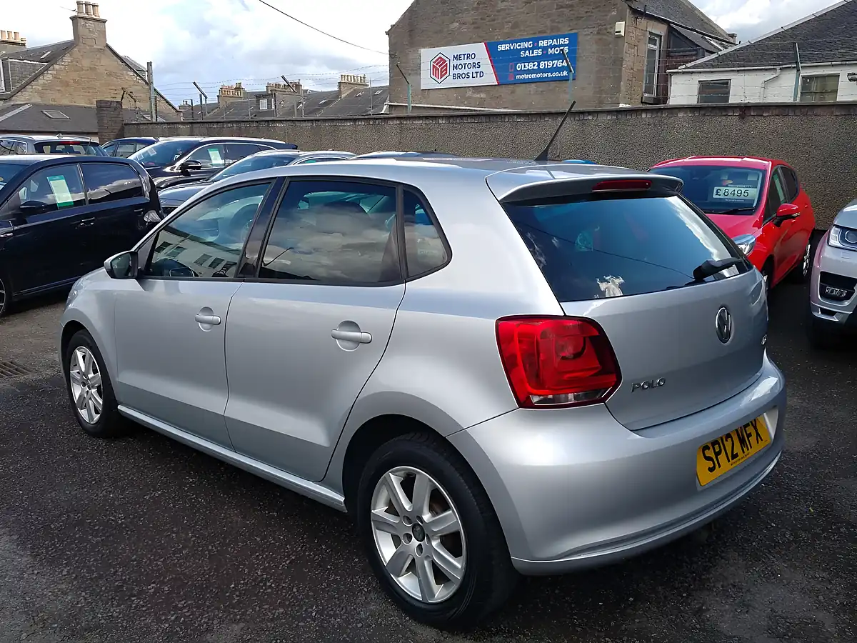 Used 2012 Volkswagen Polo Match Silver - Interior and Exterior details 4
