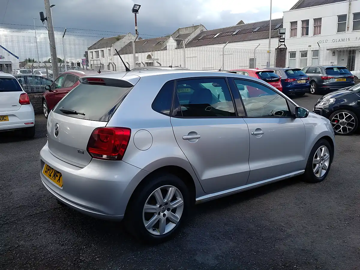Used 2012 Volkswagen Polo Match Silver - Interior and Exterior details 6