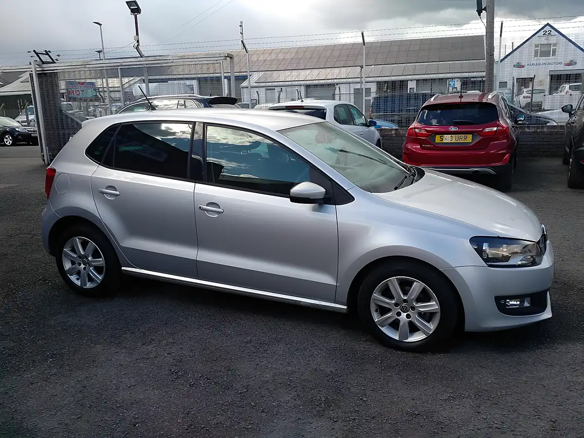 Used 2012 Volkswagen Polo Match Silver - Interior and Exterior details 8