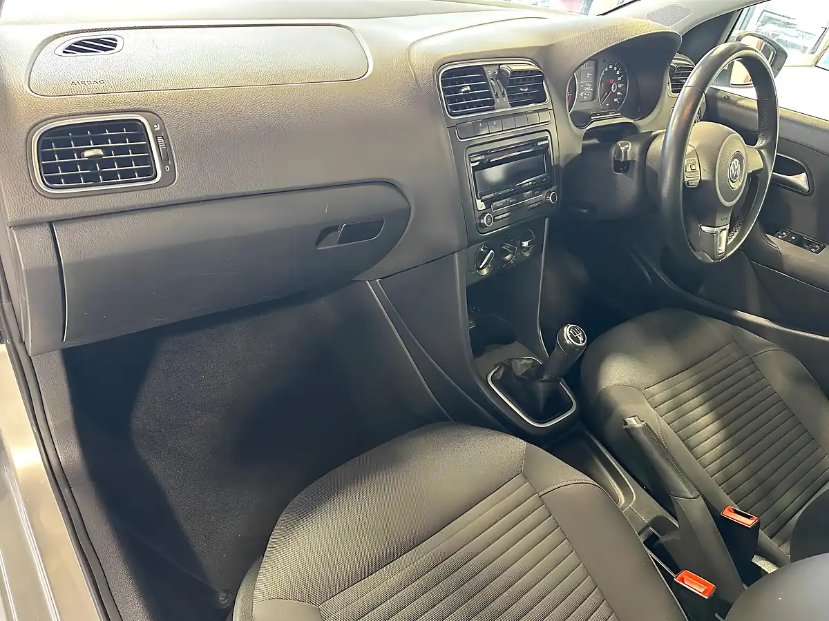 Used 2012 Volkswagen Polo Match Silver - Interior and Exterior details 11