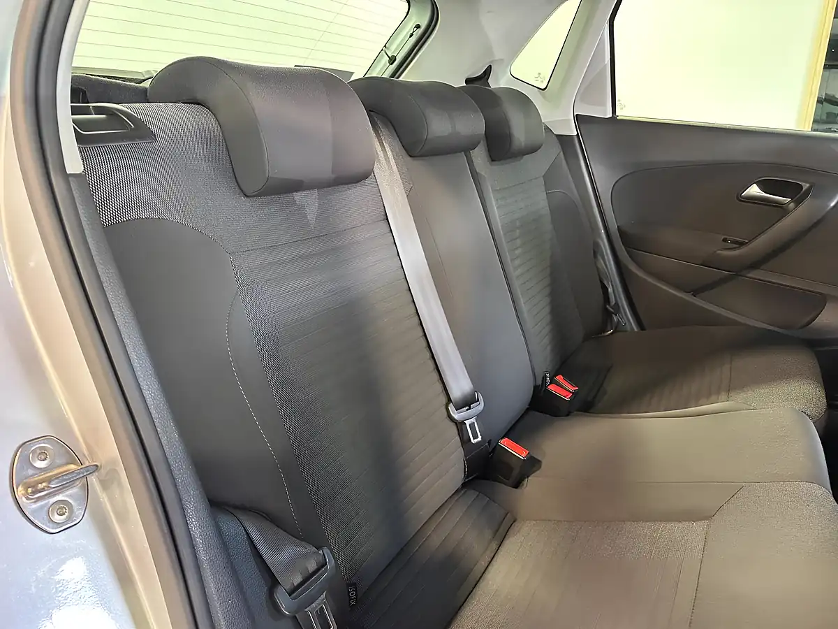 Used 2012 Volkswagen Polo Match Silver - Interior and Exterior details 13