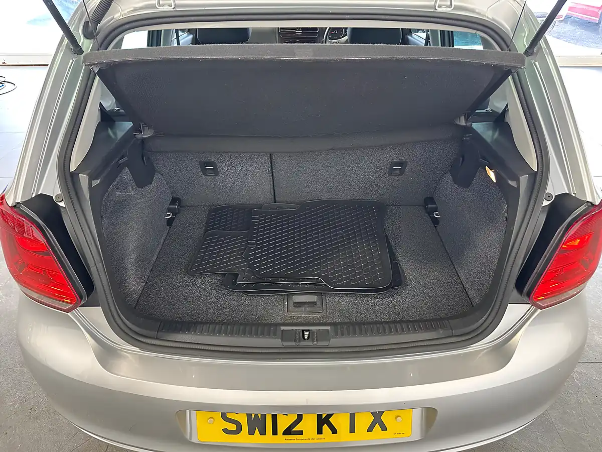 Used 2012 Volkswagen Polo Match Silver - Interior and Exterior details 14