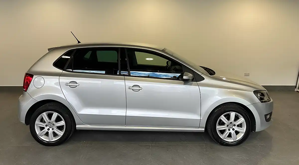Used 2012 Volkswagen Polo Match Silver - Interior and Exterior details 2