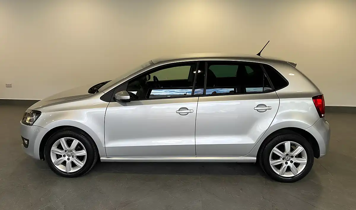Used 2012 Volkswagen Polo Match Silver - Interior and Exterior details 6
