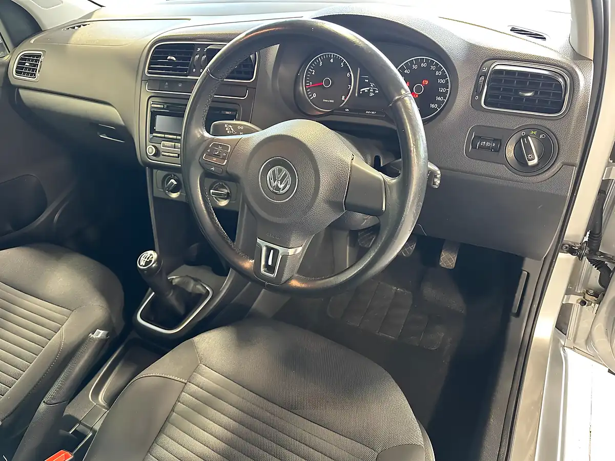 Used 2012 Volkswagen Polo Match Silver - Interior and Exterior details 9