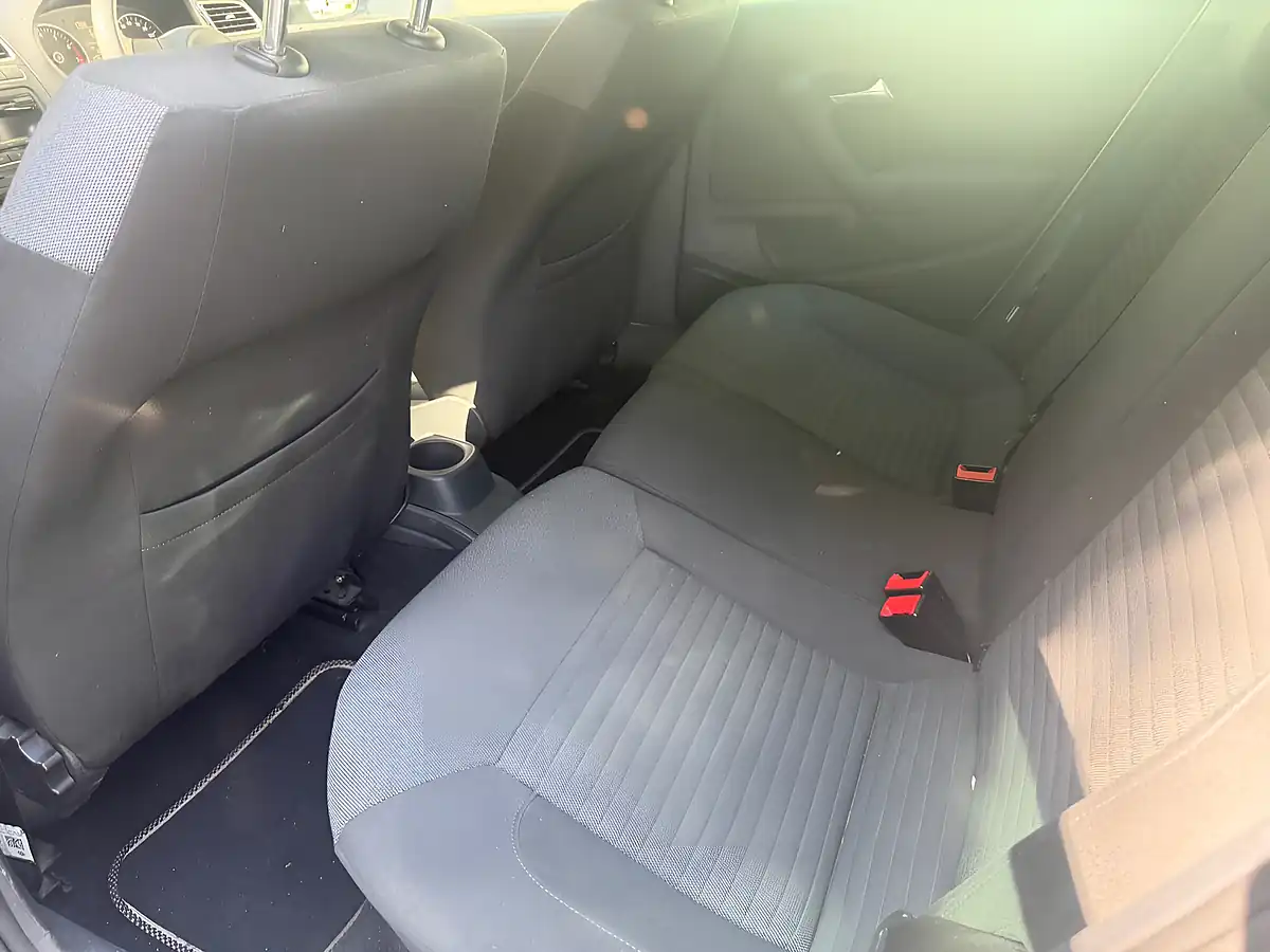 Used 2012 Volkswagen Polo Match Silver - Interior and Exterior details 16