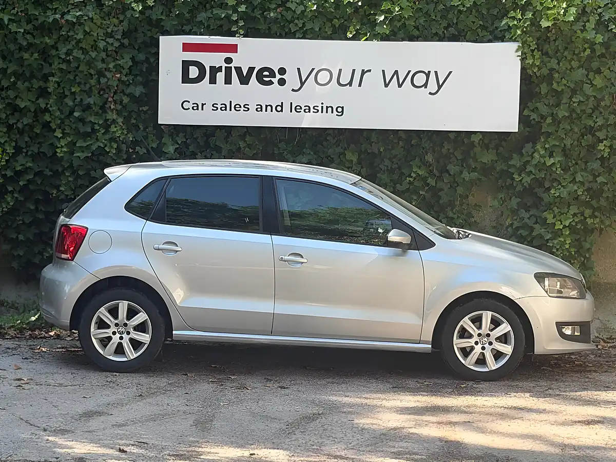 Used 2012 Volkswagen Polo Match Silver - Interior and Exterior details 5