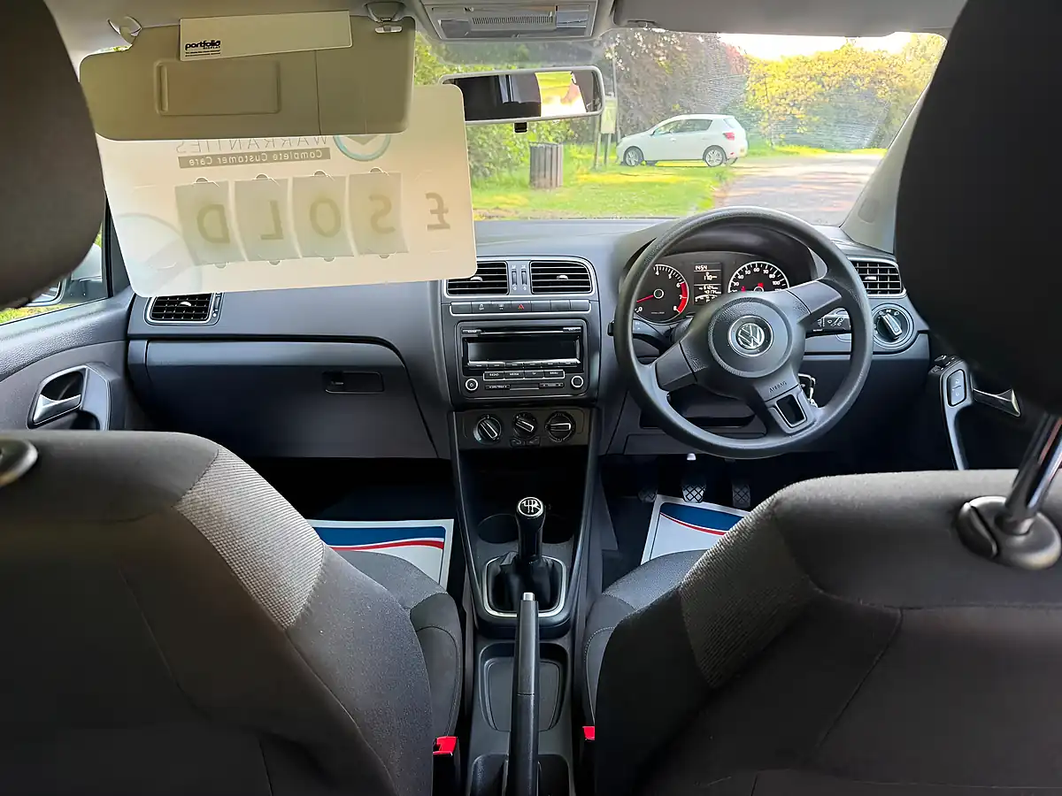 Used 2012 Volkswagen Polo Match Silver - Interior and Exterior details 6