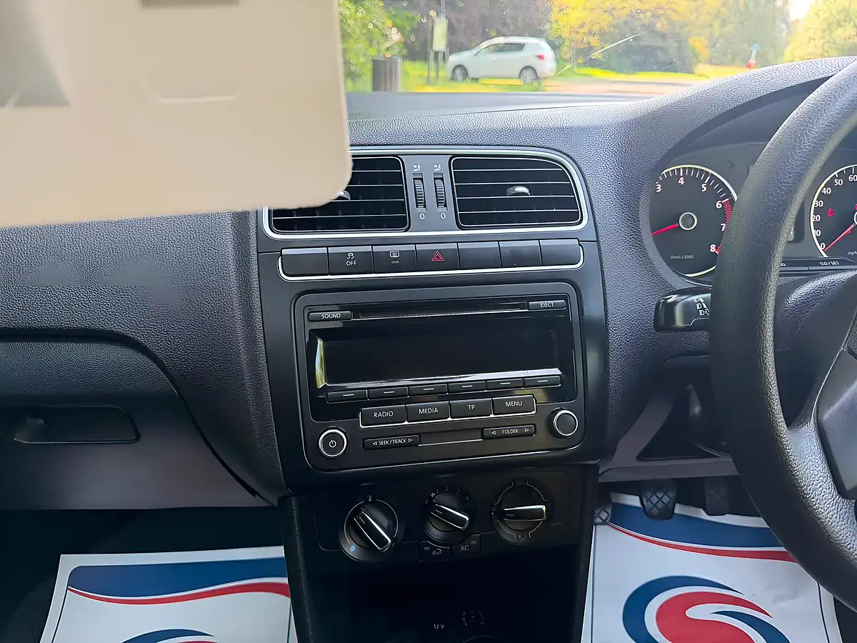 Used 2012 Volkswagen Polo Match Silver - Interior and Exterior details 7