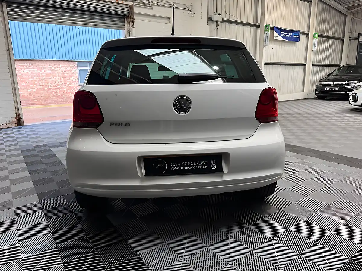 Used 2012 Volkswagen Polo Match White - Interior and Exterior details 10