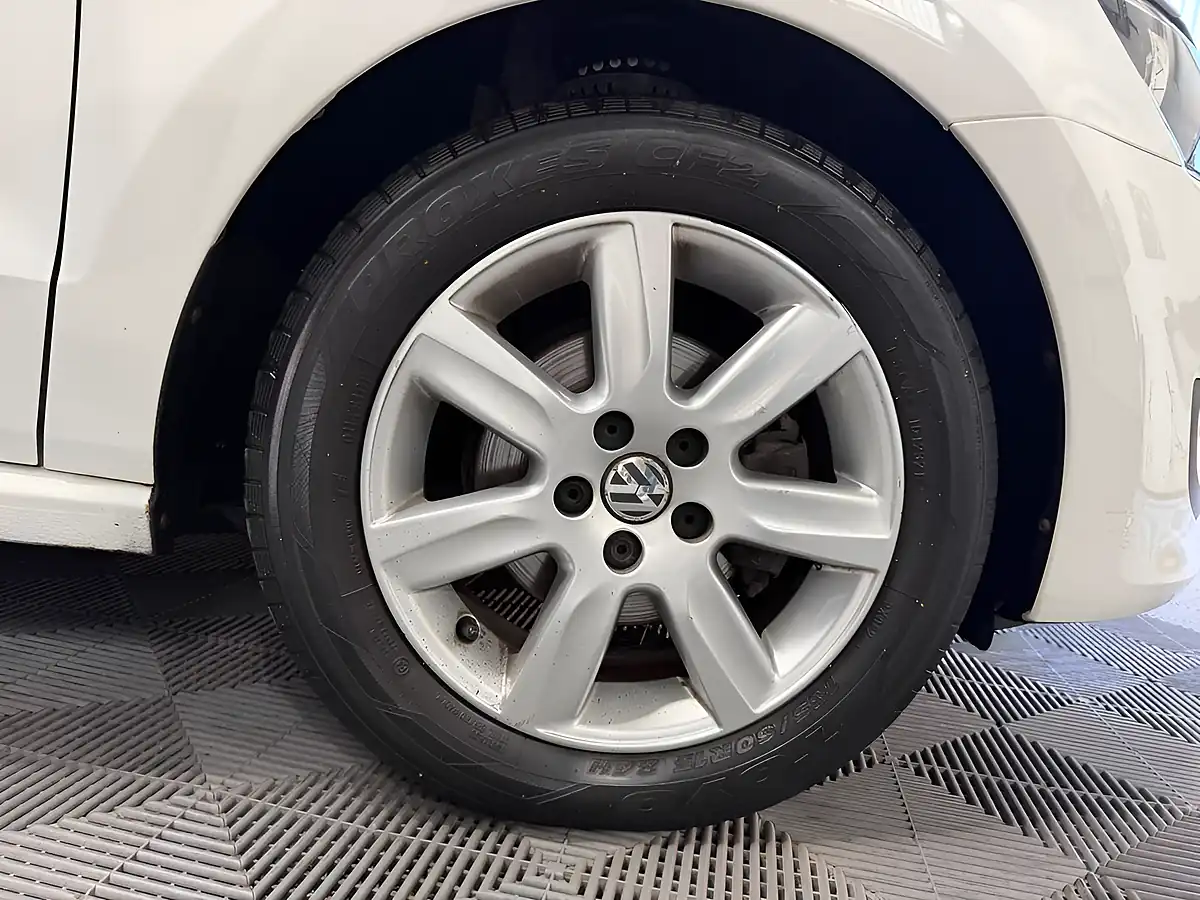 Used 2012 Volkswagen Polo Match White - Interior and Exterior details 11