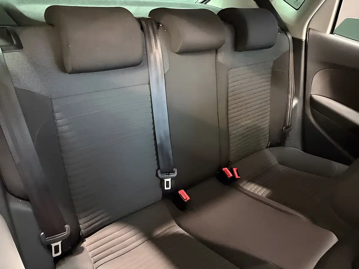 Used 2012 Volkswagen Polo Match White - Interior and Exterior details 13