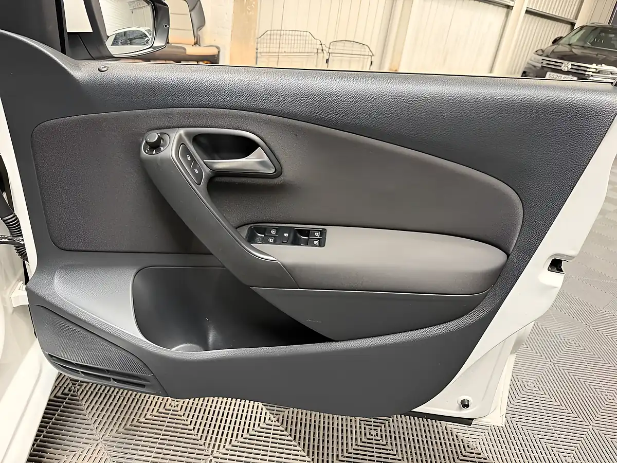 Used 2012 Volkswagen Polo Match White - Interior and Exterior details 18