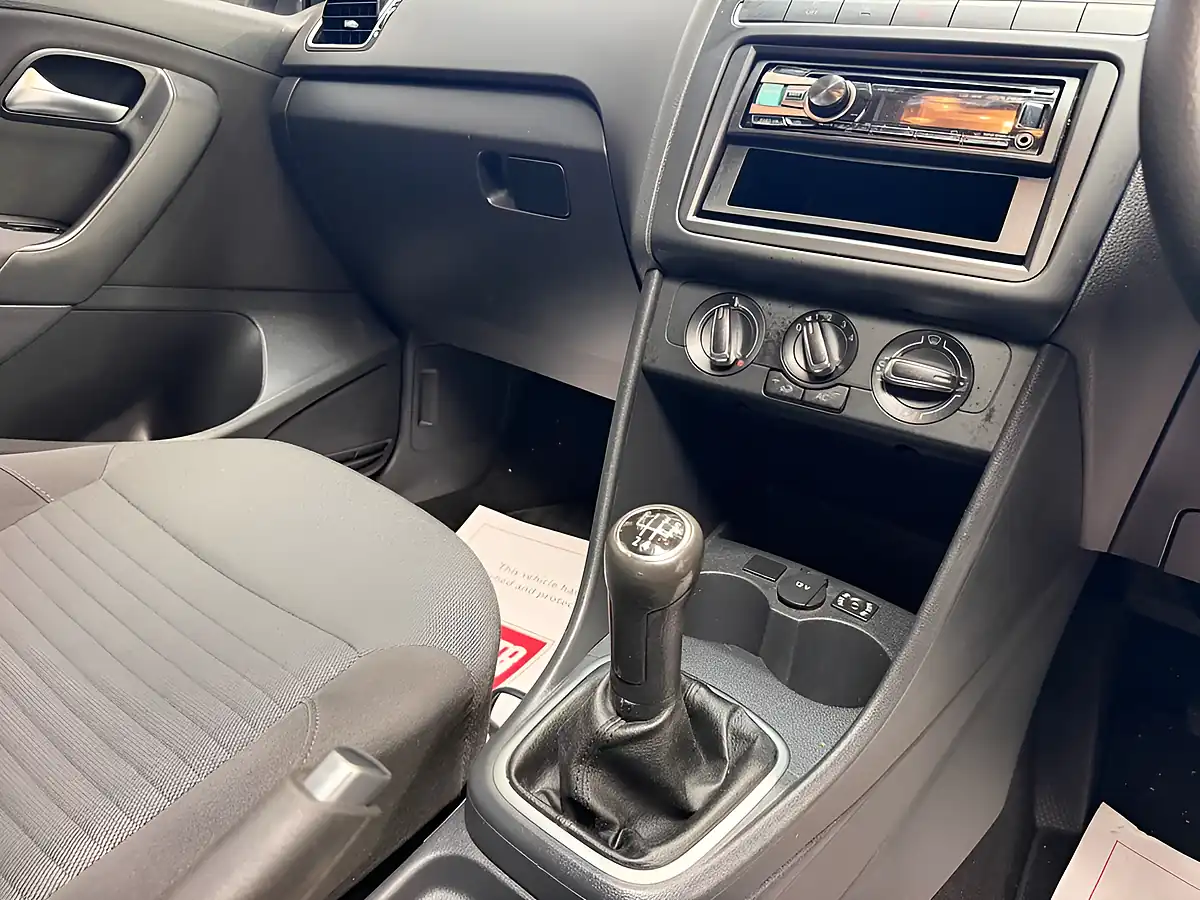 Used 2012 Volkswagen Polo Match White - Interior and Exterior details 19