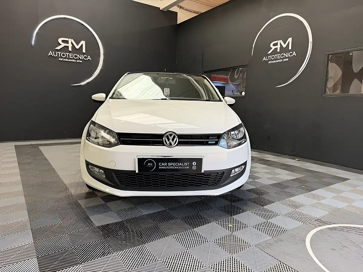 Used 2012 Volkswagen Polo Match White - Interior and Exterior details 3