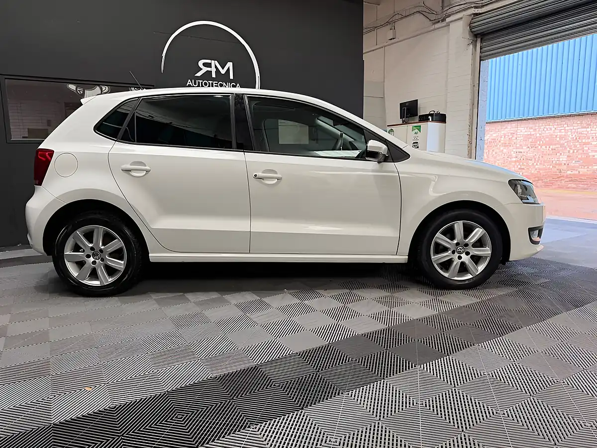 Used 2012 Volkswagen Polo Match White - Interior and Exterior details 6