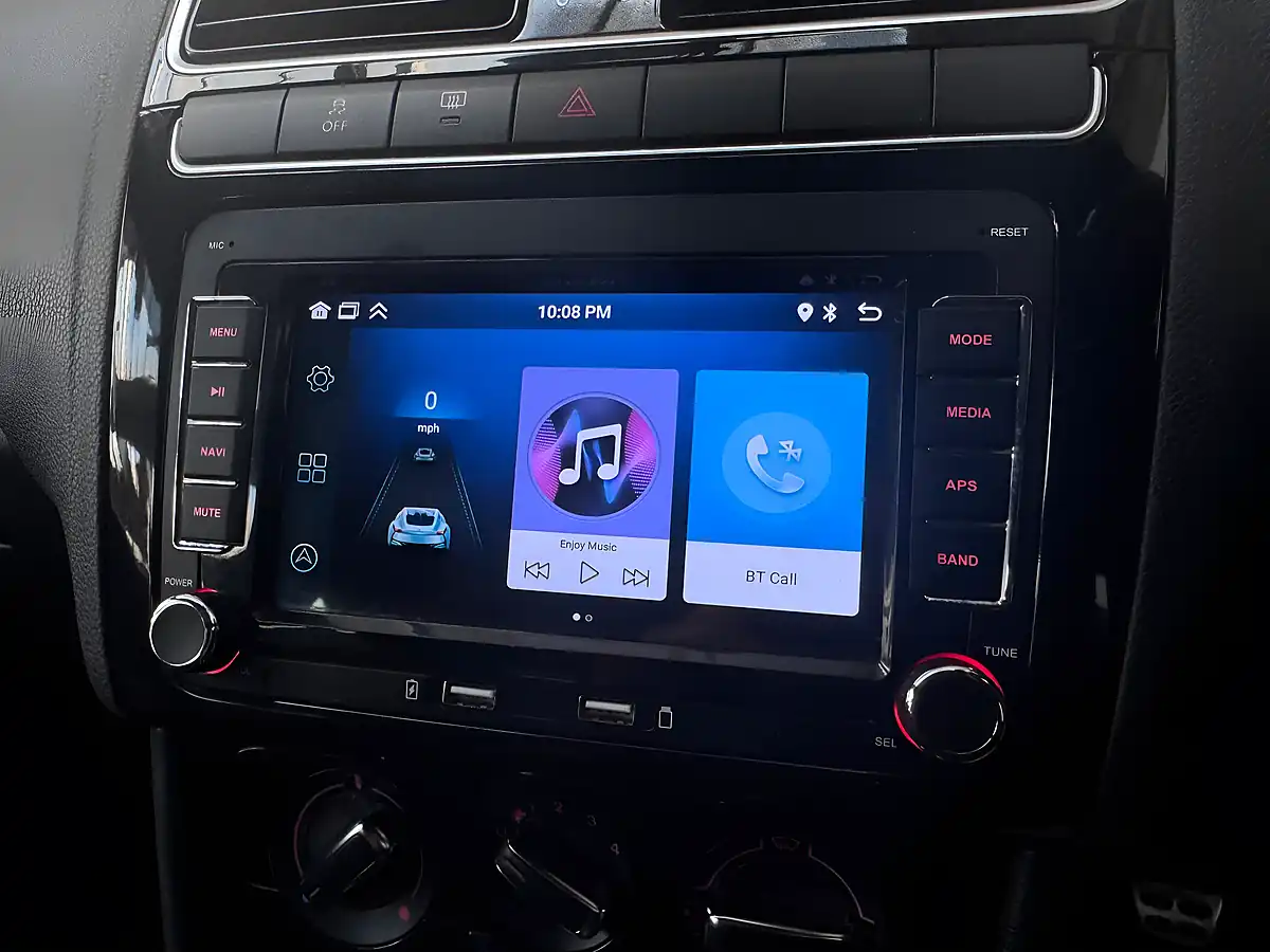 Used 2012 Volkswagen Polo R-Line Candy White - Interior and Exterior details 14