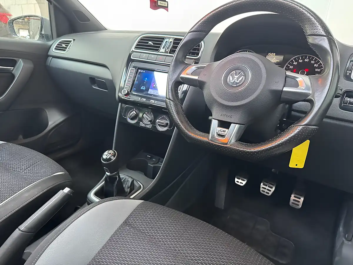Used 2012 Volkswagen Polo R-Line Candy White - Interior and Exterior details 3