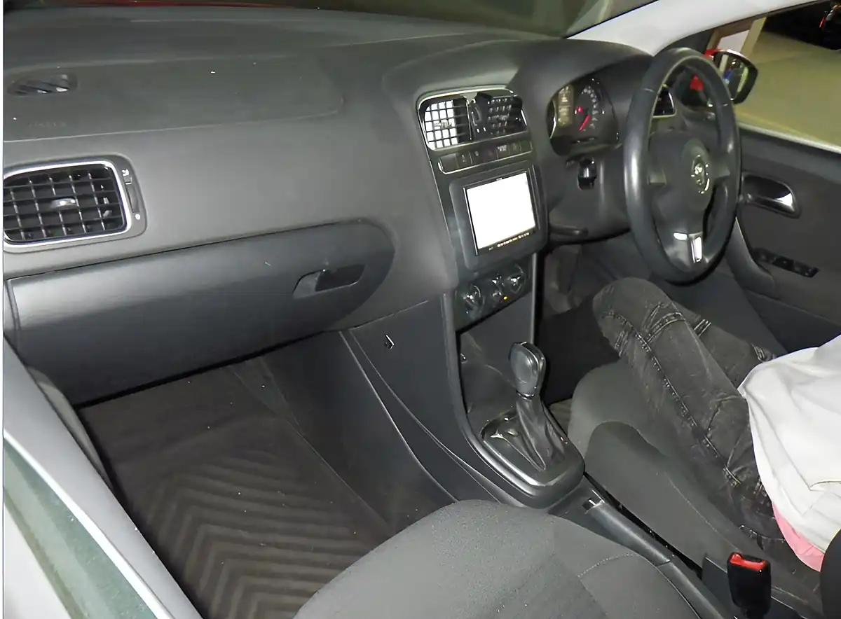 Used 2012 Volkswagen Polo Red - Interior and Exterior details 5