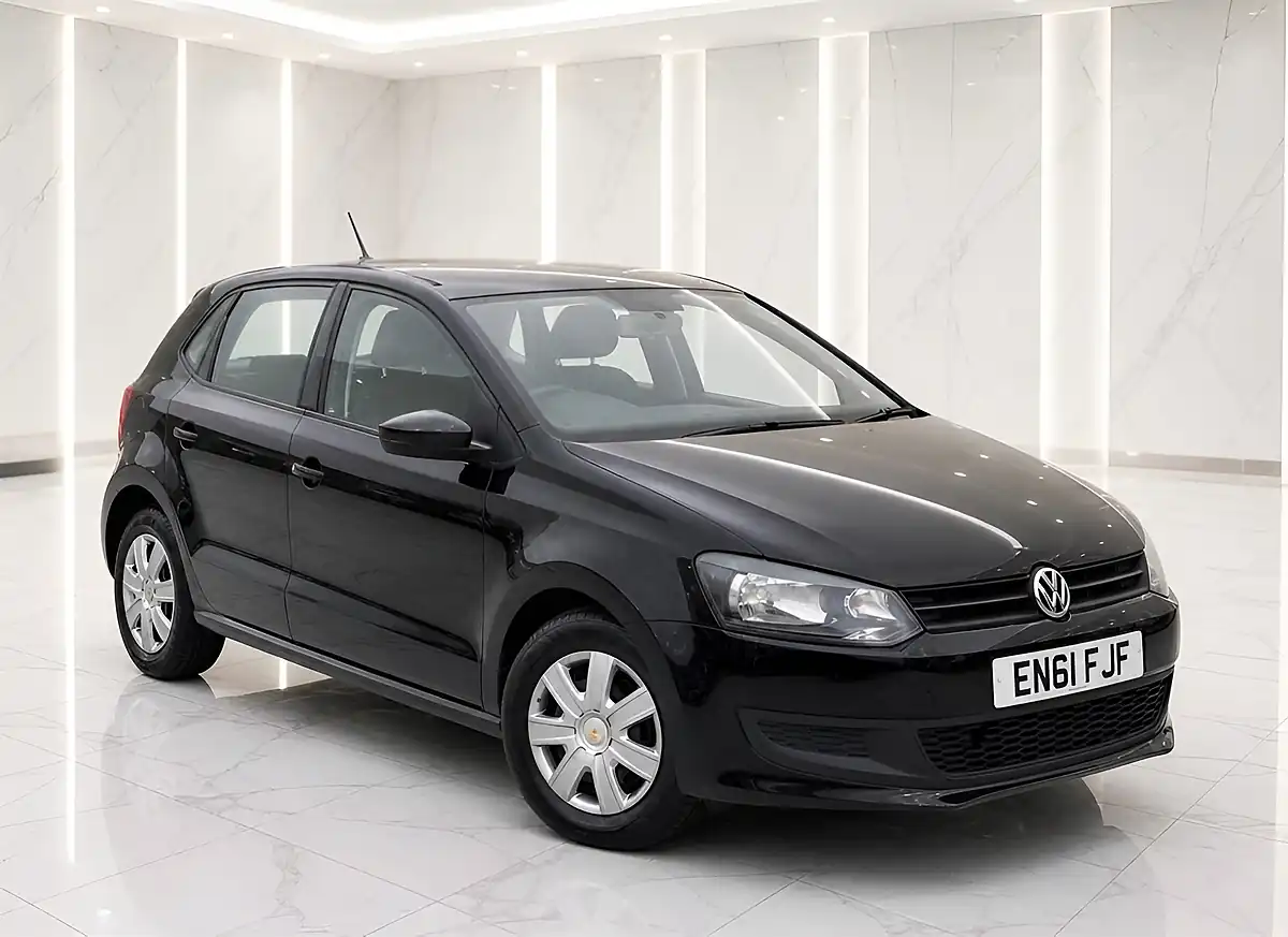 Used 2012 Volkswagen Polo S Euro 5 Black Metallic - Front View