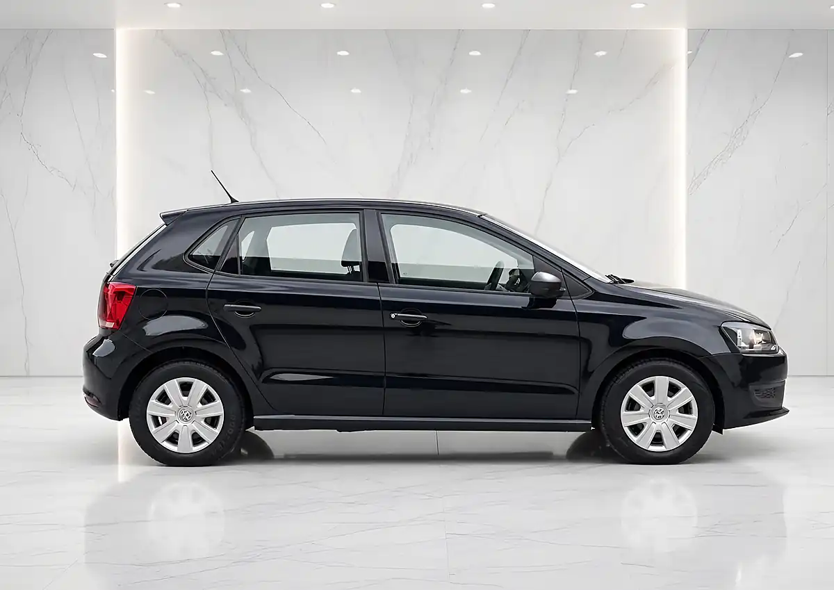 Used 2012 Volkswagen Polo S Euro 5 Black Metallic - Interior and Exterior details 8