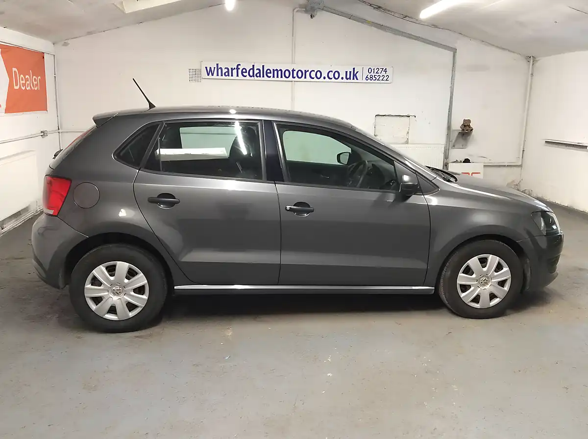 Used 2012 Volkswagen Polo S Grey - Interior and Exterior details 7